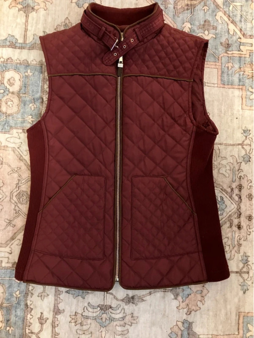 Miami Womens S Quilted Vest Burgundy Buckle Collar Equestrian Rib Knit Sides